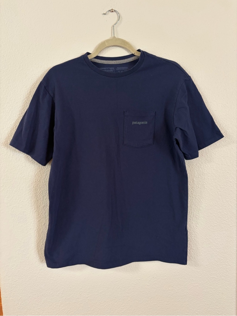 Patagonia regular fit tee shirt size small